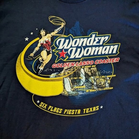Six Flags Fiesta Texas Wonder Woman Golden Lasso Coaster Navy T Shirt 2XL NWT - Picture 2 of 5